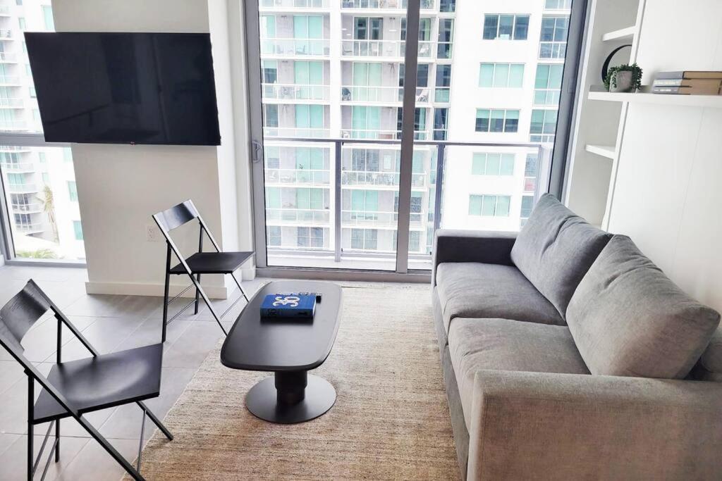 Stylish Modern Downtown Free Parking Apartamento *
