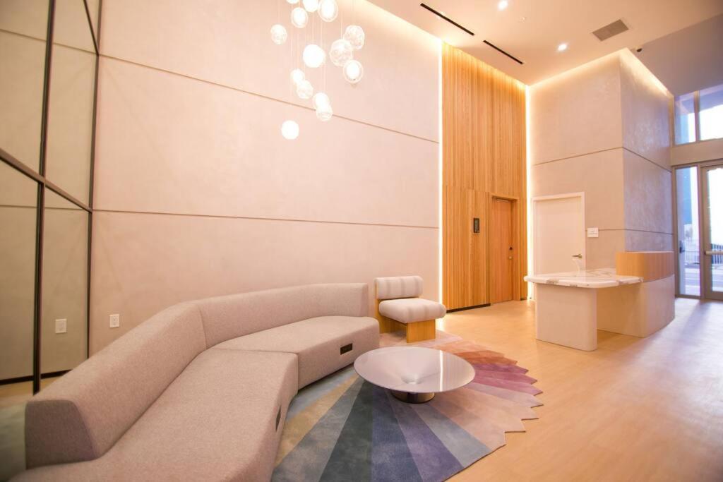 Apartamento Stylish Modern Downtown Free Parking