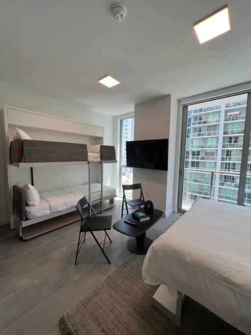Apartamento Stylish Modern Downtown Free Parking