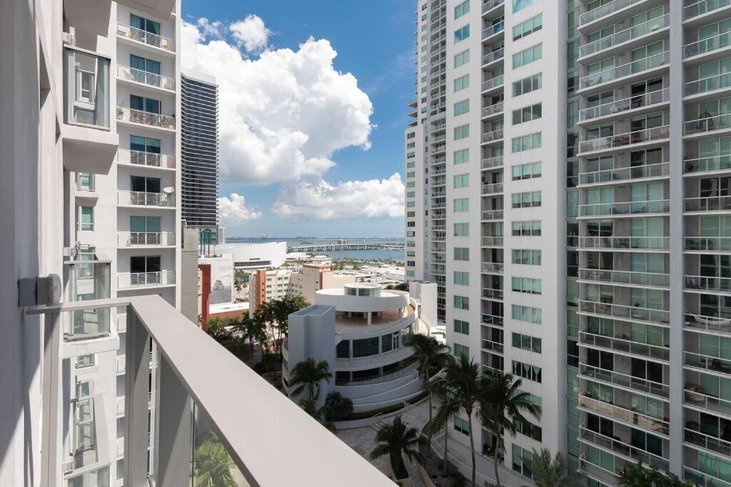 Stylish Modern Downtown Free Parking Apartamento Miami